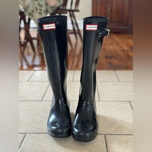 Hunter Tall Gloss Rain Boots